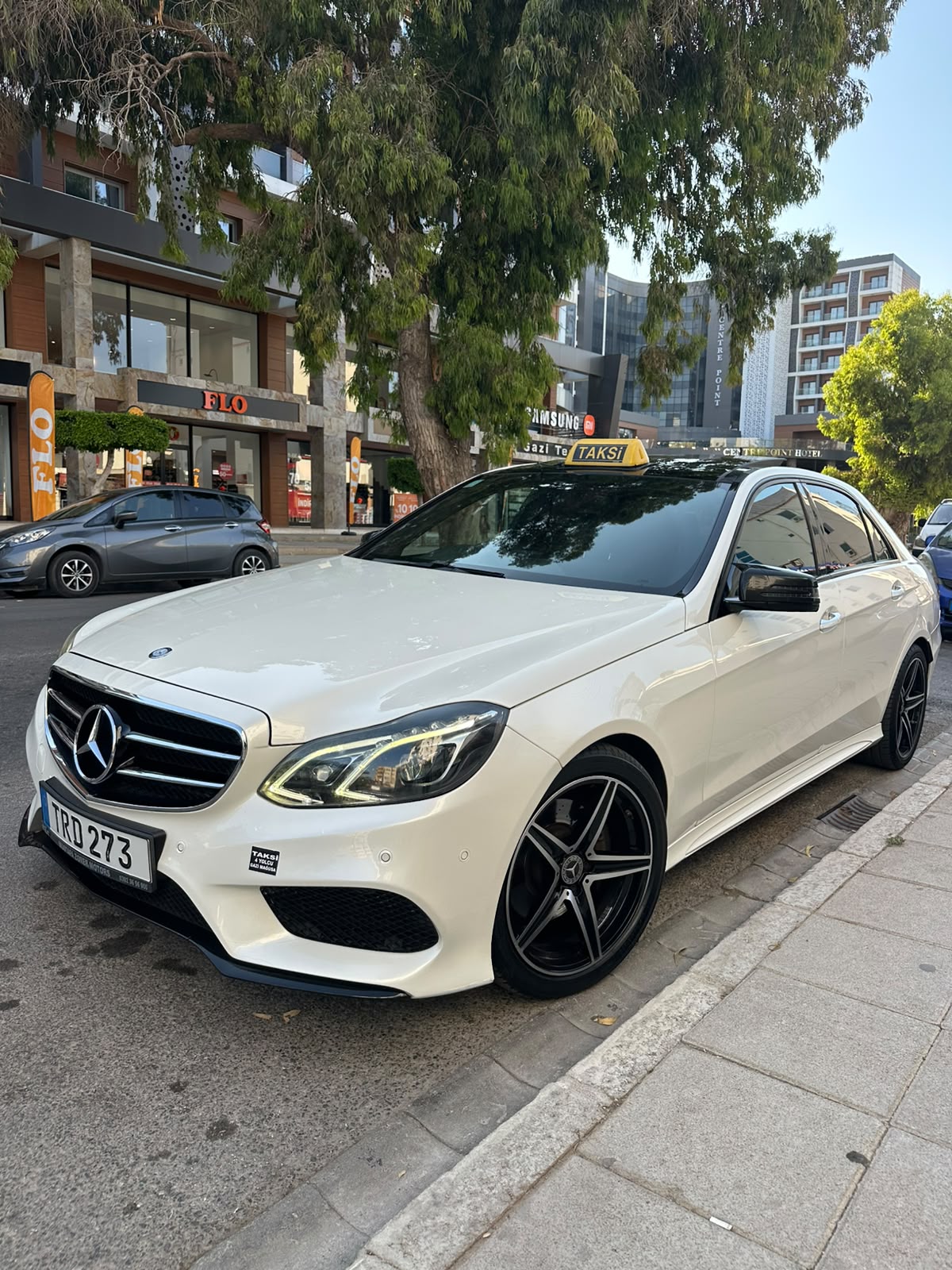 Car Thumb 4